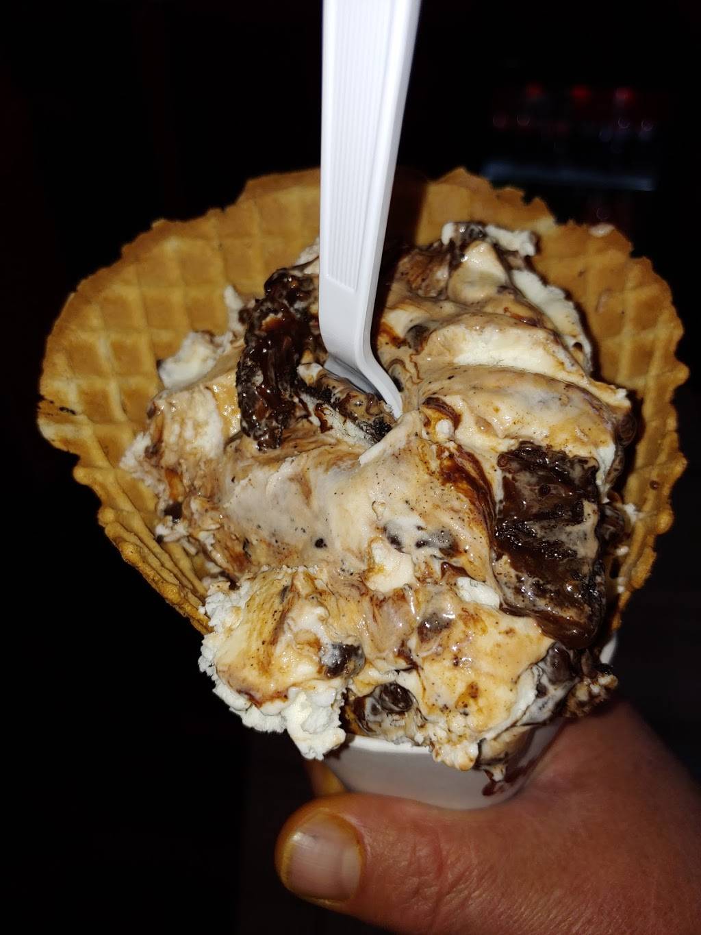 Dickeys Barbecue Pit | restaurant | 18742 Soledad Canyon Rd, Santa Clarita, CA 91351, USA | 6612510840 OR +1 661-251-0840