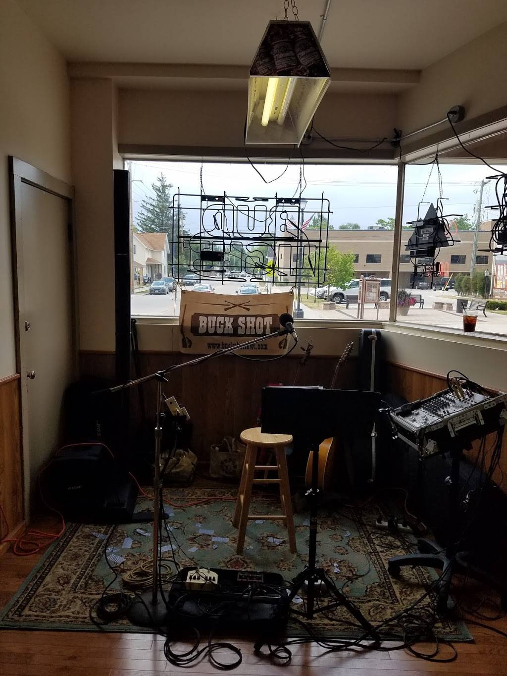 Plymouth Tap | restaurant | 101 E Mill St, Plymouth, WI 53073, USA | 9204495416 OR +1 920-449-5416