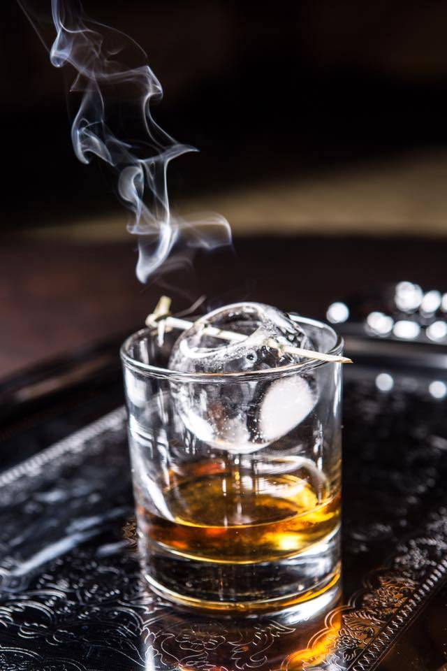 Sophias Lounge | restaurant | 127 N Tryon St suite d, Charlotte, NC 28202, USA | 9802603227 OR +1 980-260-3227