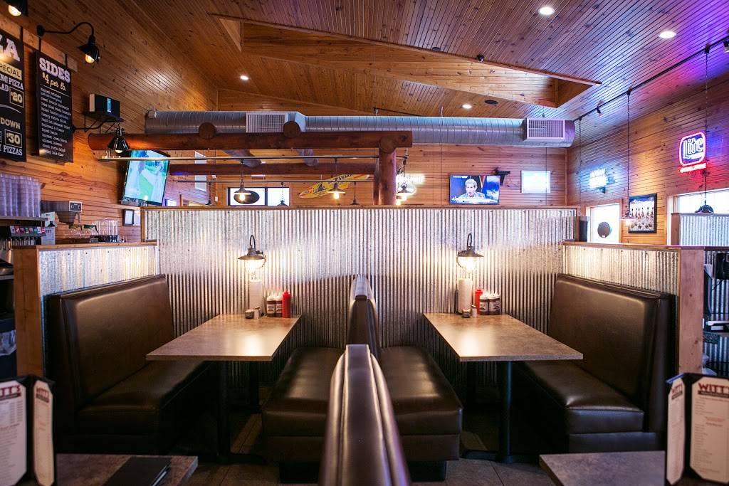 Witts Smokehouse | restaurant | 10325 E, IL-33, Effingham, IL 62401, USA | 2178685615 OR +1 217-868-5615