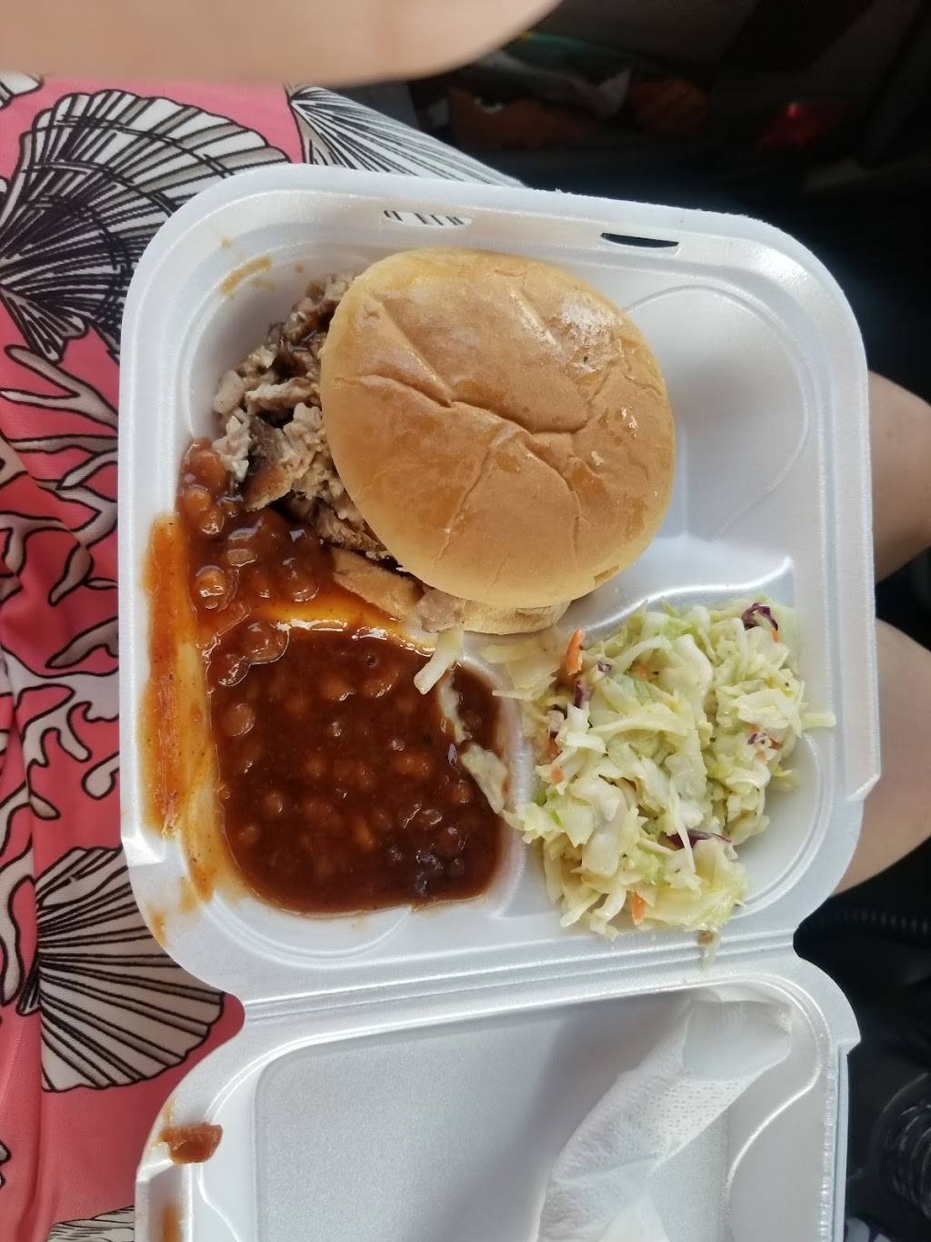 Rays World Famous BBQ | restaurant | 4114 E Service Rd, West Memphis, AR 72301, USA | 8707322044 OR +1 870-732-2044