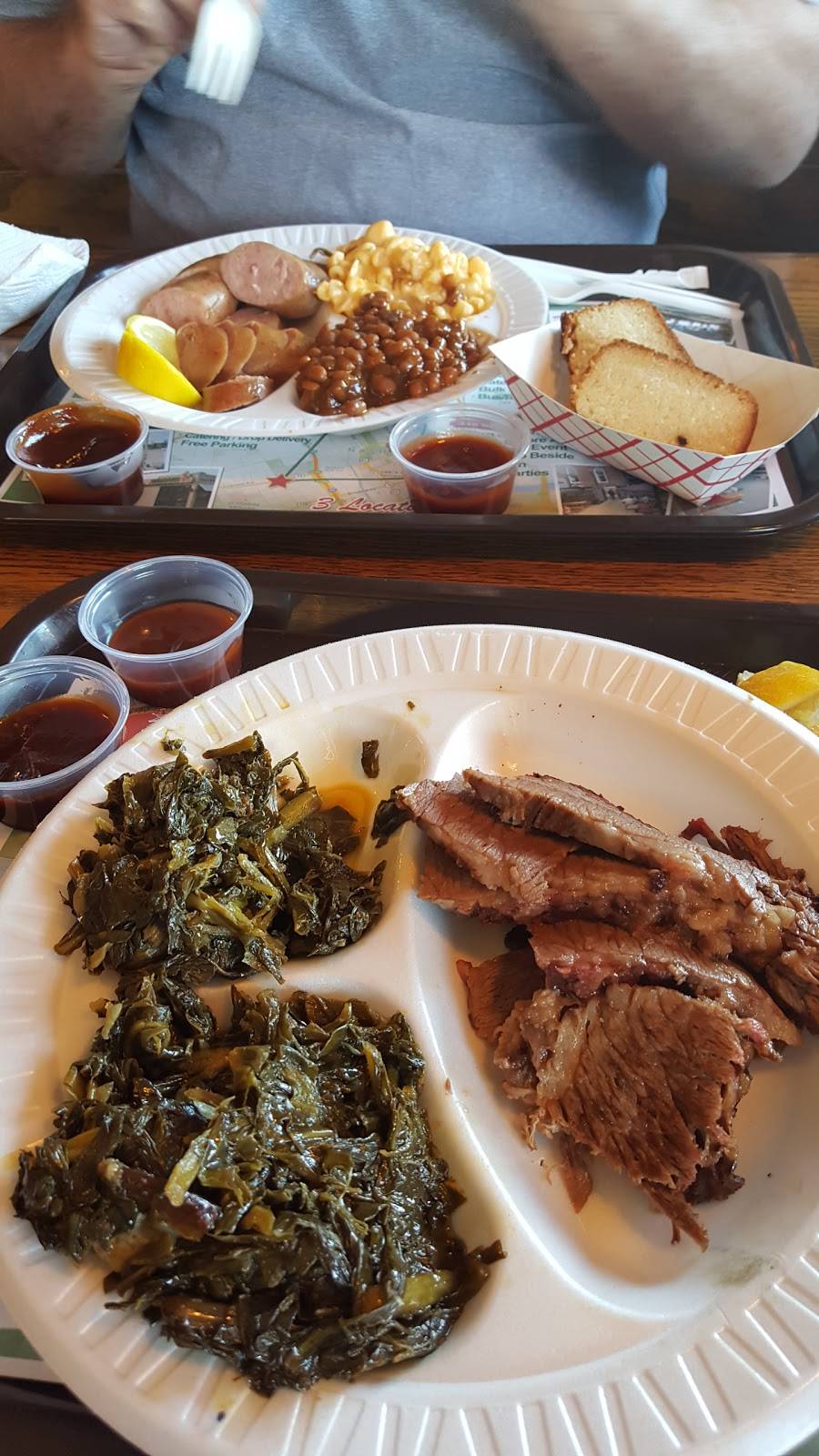 Jacks Bar-B-Que | restaurant | 334 W Trinity Ln, Nashville, TN 37207, USA | 6152289888 OR +1 615-228-9888