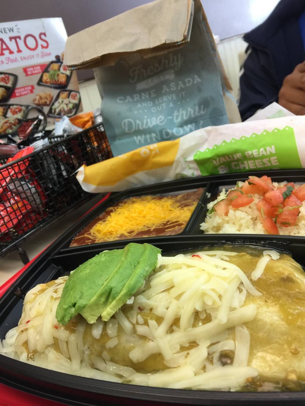 Del Taco | meal takeaway | 3864 Sierra Ave, Fontana, CA 92336, USA | 9098234935 OR +1 909-823-4935