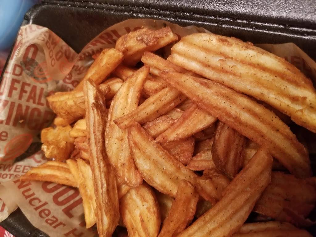 Wing Zone | restaurant | 1478 Burgaw Hwy, Jacksonville, NC 28540, USA | 9107951251 OR +1 910-795-1251