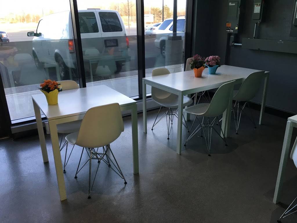 Urban Cravings | restaurant | 300 Fourth Ave, St. Catharines, ON L2R 6P9, Canada | 9059885359 OR +1 905-988-5359