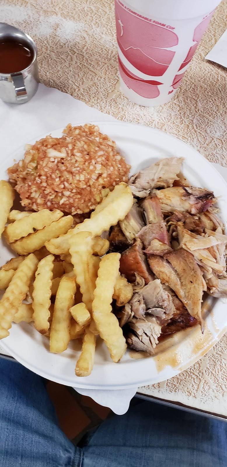 Barbecue Center of Lexington | restaurant | 900 N Main St, Lexington, NC 27292, USA | 3362484633 OR +1 336-248-4633