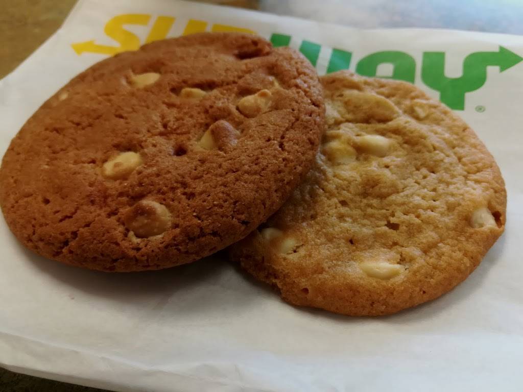 Subway | restaurant | 187 Cheshire Ln, Plymouth, MN 55441, USA | 9527459528 OR +1 952-745-9528