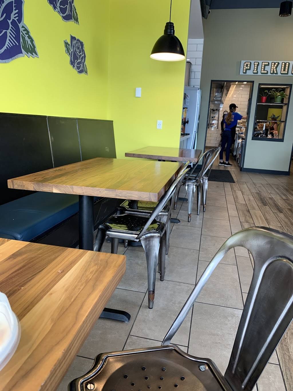 QDOBA Mexican Eats | restaurant | 583 S West St Ste. 100A, Wichita, KS 67213, USA | 3162605184 OR +1 316-260-5184