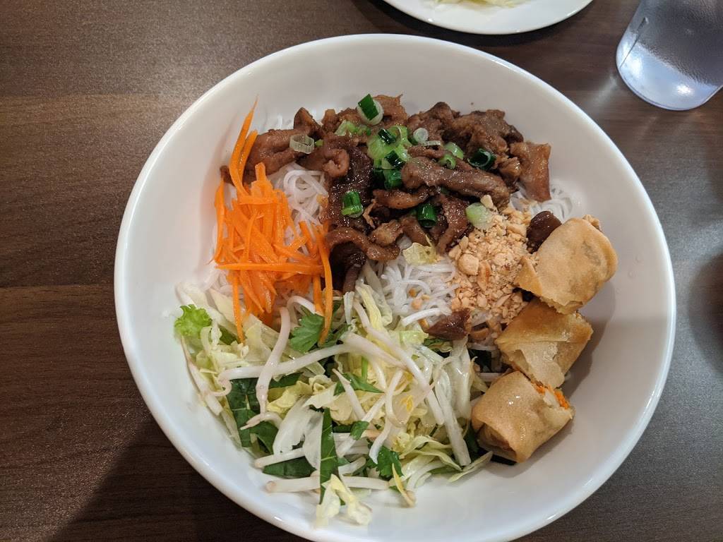 Mi Gia KC | restaurant | 6569 N Oak Trafficway, Gladstone, MO 64118, USA | 8162148048 OR +1 816-214-8048