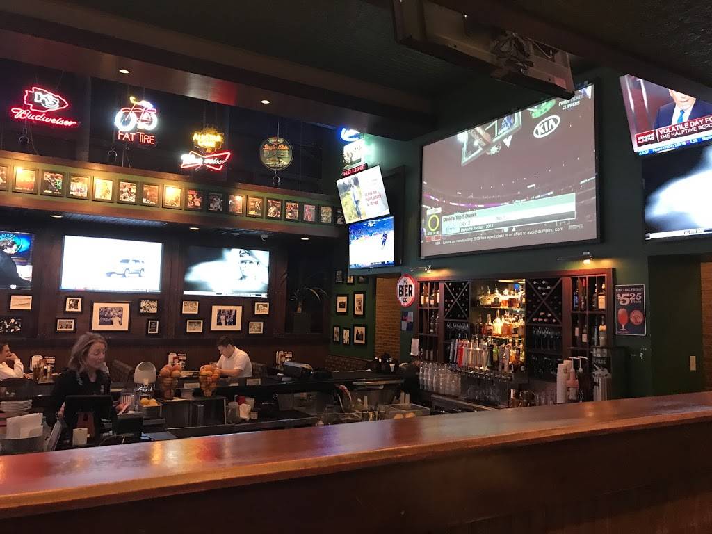 Nick & Jakes Parkville | restaurant | 6325 Lewis St #110, Parkville, MO 64152, USA | 8165848535 OR +1 816-584-8535