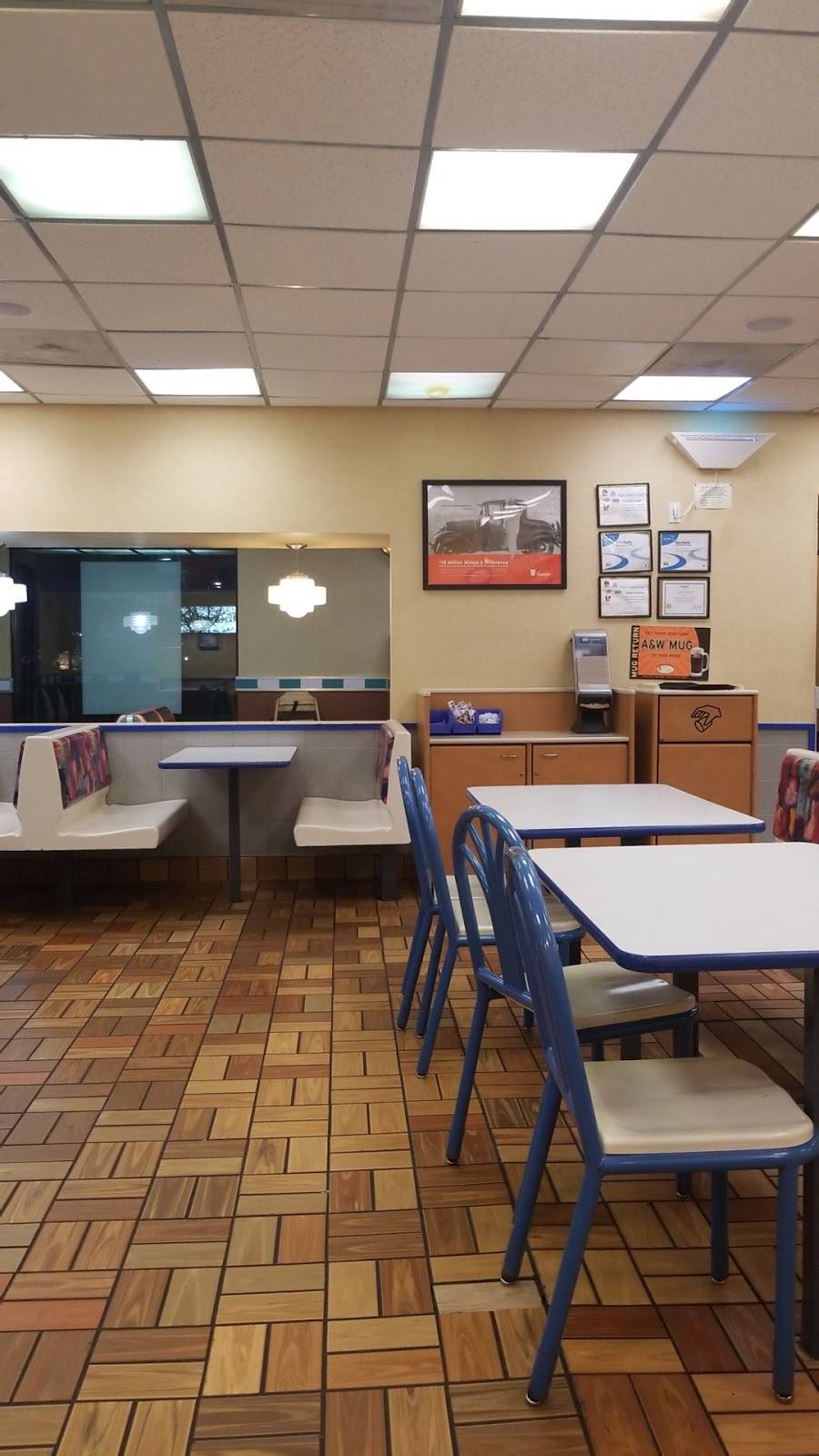 A&W | restaurant | 701 E Washington St, Petaluma, CA 94952, USA | 7077636834 OR +1 707-763-6834