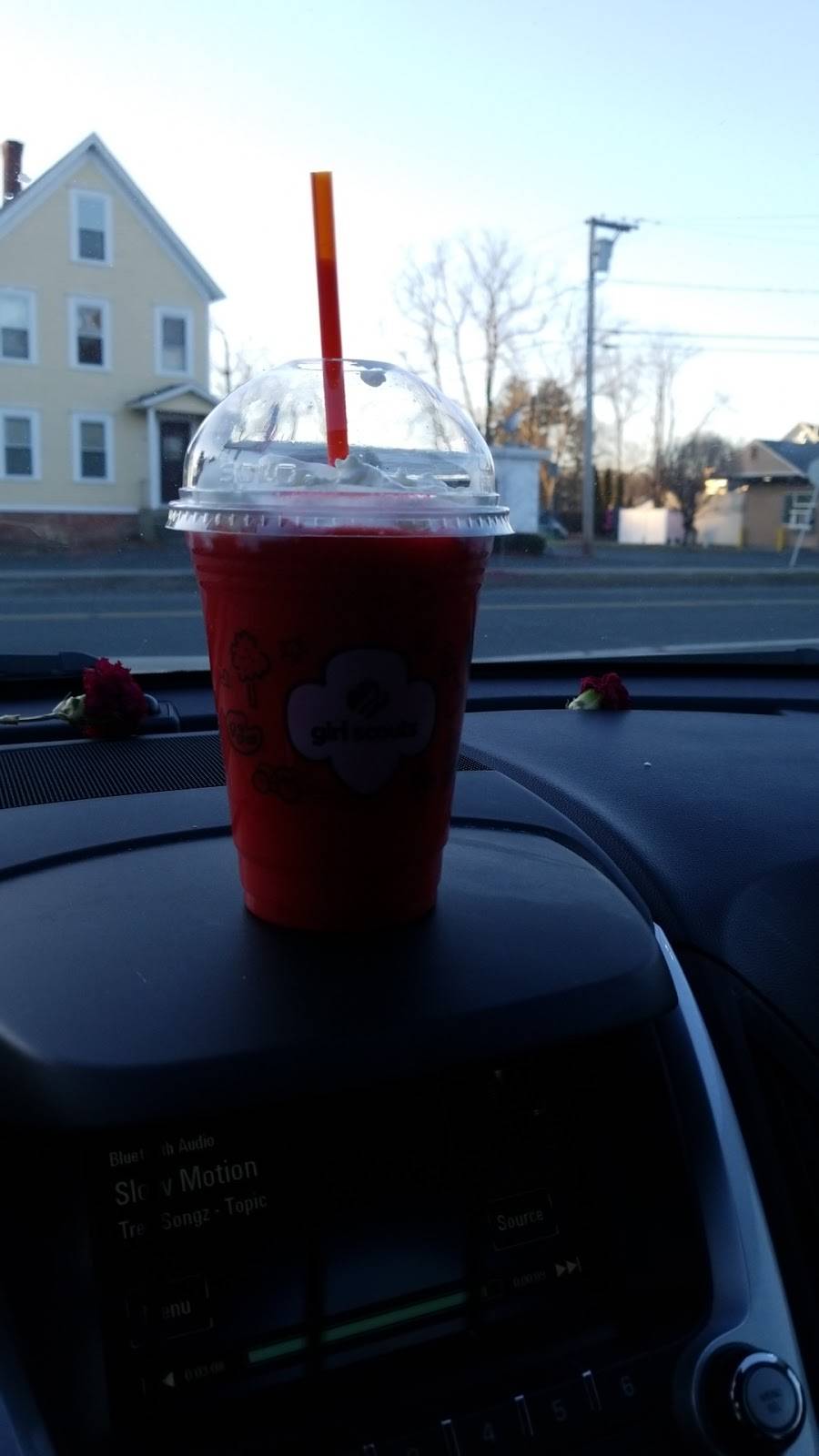 Dunkin | bakery | 295 Federal St, Greenfield, MA 01301, USA | 4137742200 OR +1 413-774-2200