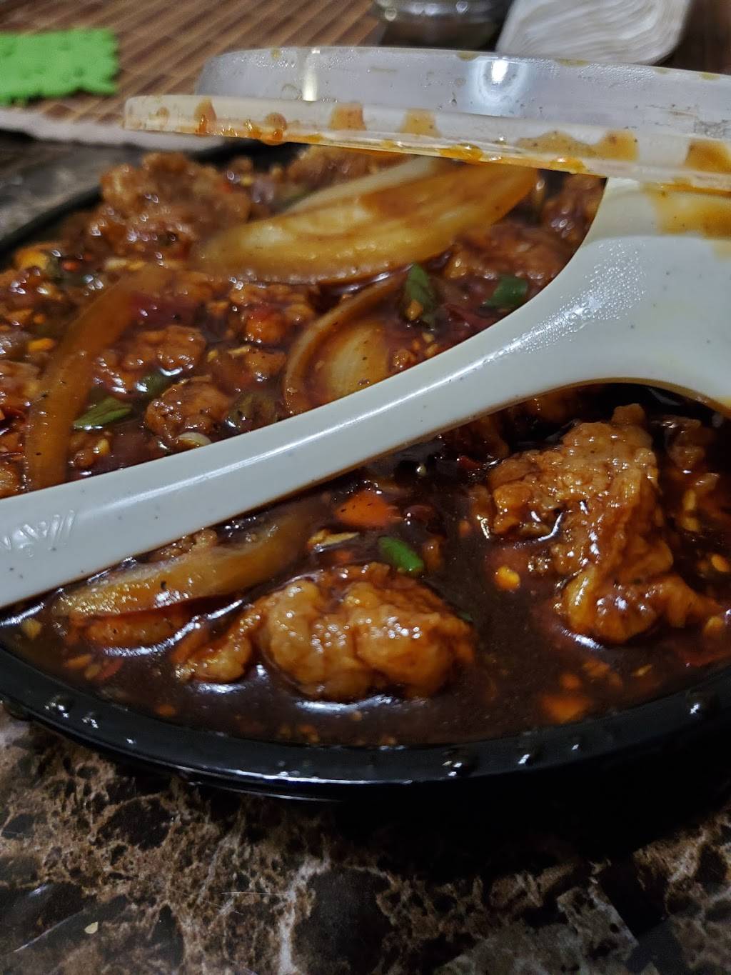 Hot Wok | restaurant | 7 Progress Ave, Scarborough, ON M1P 5A3, Canada | 4162935342 OR +1 416-293-5342