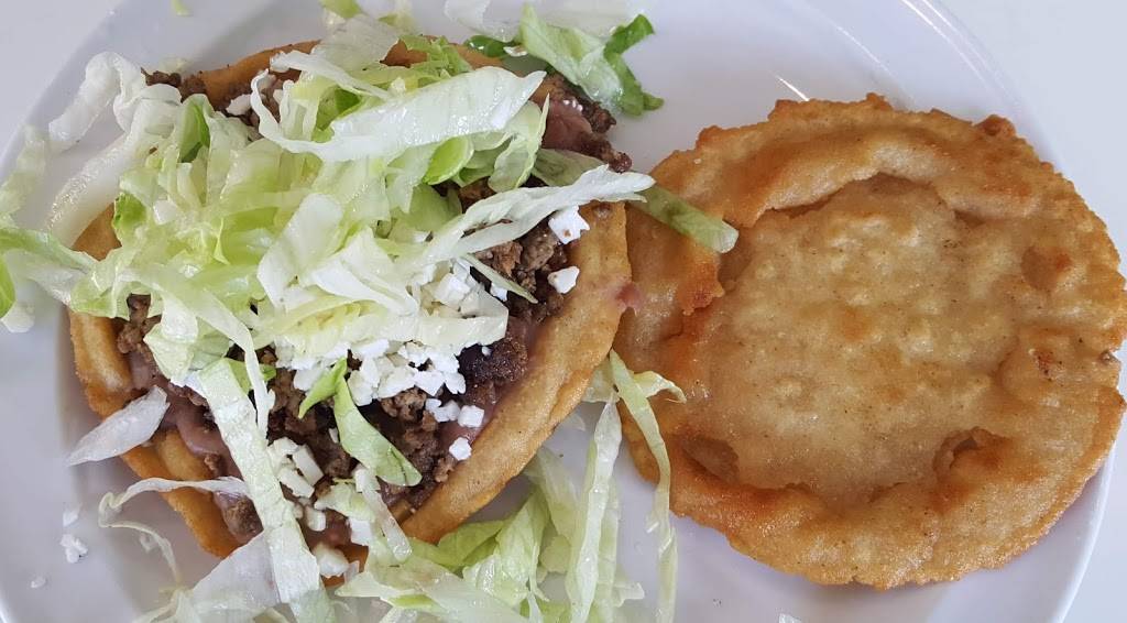 Los Robles | restaurant | 9367 E 59th Ave, Denver, CO 80249, USA | 3033733915 OR +1 303-373-3915