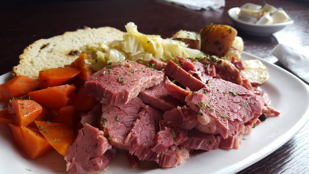 MAHONEYS RESTAURANT & BAR | restaurant | 30 Wisconsin St, Oshkosh, WI 54901, USA | 9202303737 OR +1 920-230-3737