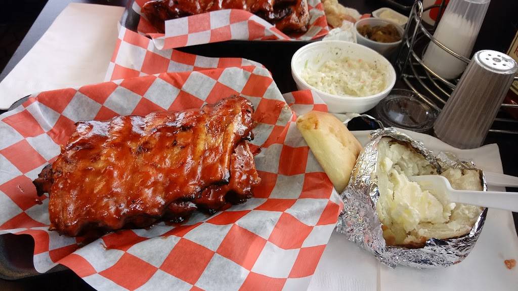 Old Hickory Bar-B-Q Carryout | restaurant | 241 Woodman Dr, Dayton, OH 45431, USA | 9372534065 OR +1 937-253-4065