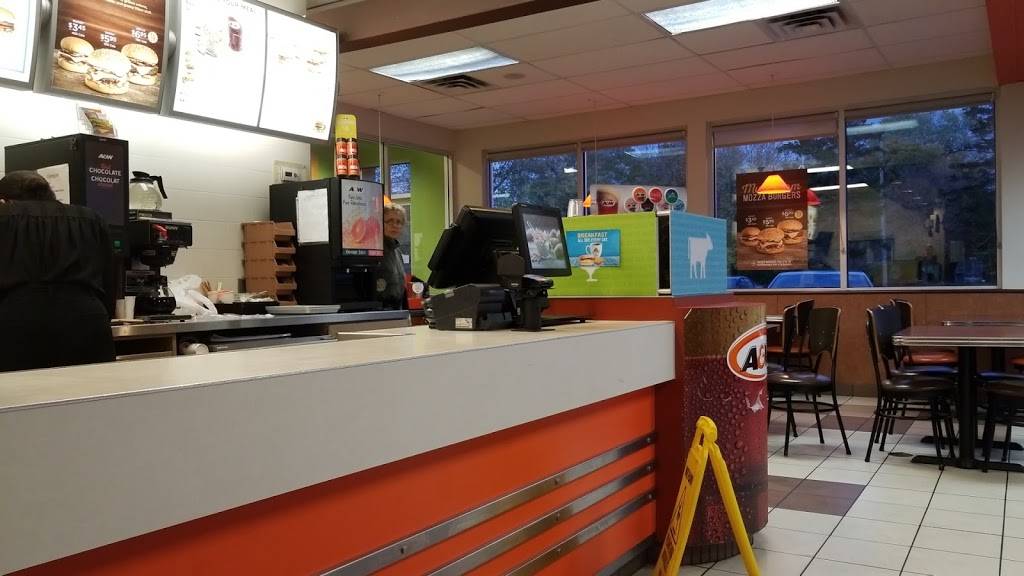 A&W Canada | restaurant | 649 Yonge St, Barrie, ON L4N 4E7, Canada | 7057398810 OR +1 705-739-8810