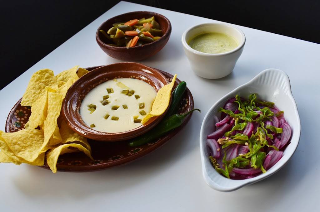 Rosies Cantina | restaurant | 503 Porter Ave, Ocean Springs, MS 39564, USA | 2284474946 OR +1 228-447-4946