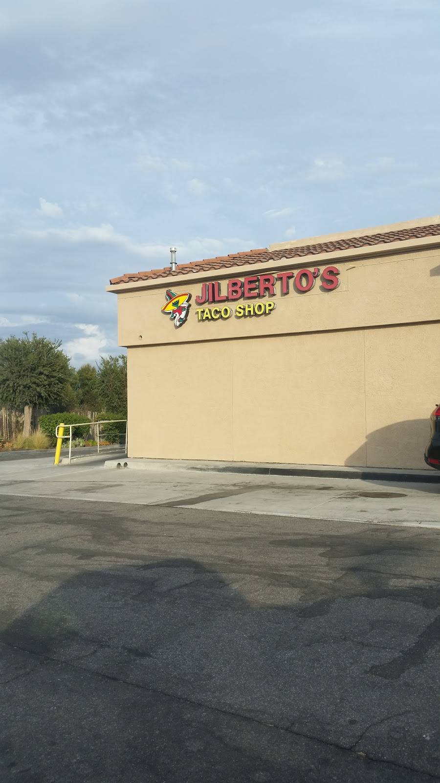 Jilbertos | restaurant | 538 Nordahl Rd, Escondido, CA 92029, USA | 7607470895 OR +1 760-747-0895