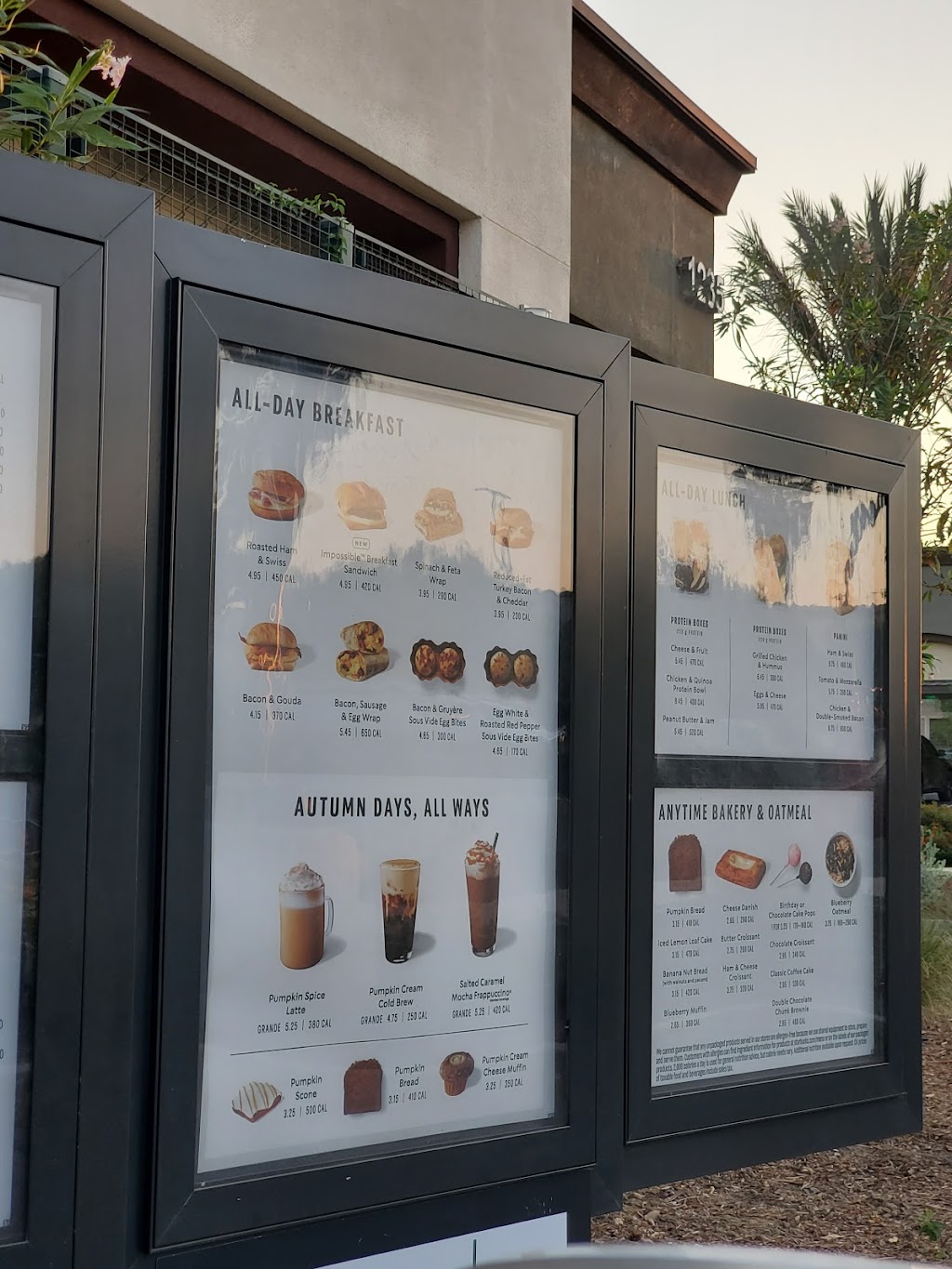 Starbucks | cafe | 1235 W Foothill Blvd, Rialto, CA 92376, USA | 9096855569 OR +1 909-685-5569