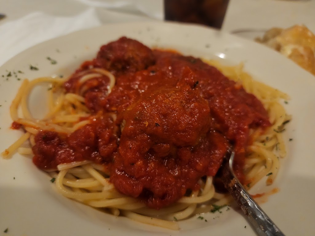 Luigis | restaurant | 421 S Chadbourne St, San Angelo, TX 76903, USA | 3256175169 OR +1 325-617-5169