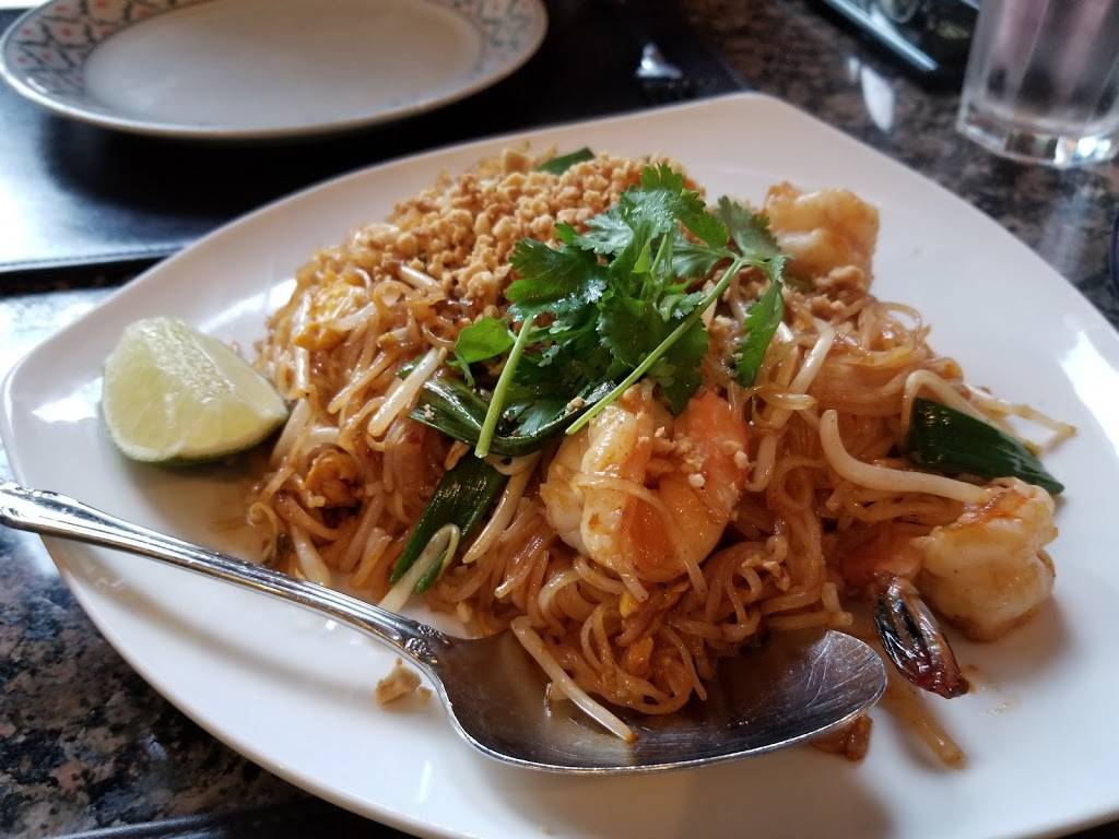 Manoras Thai Cuisine | restaurant | 1600 Folsom St, San Francisco, CA 94103, USA | 4158616224 OR +1 415-861-6224