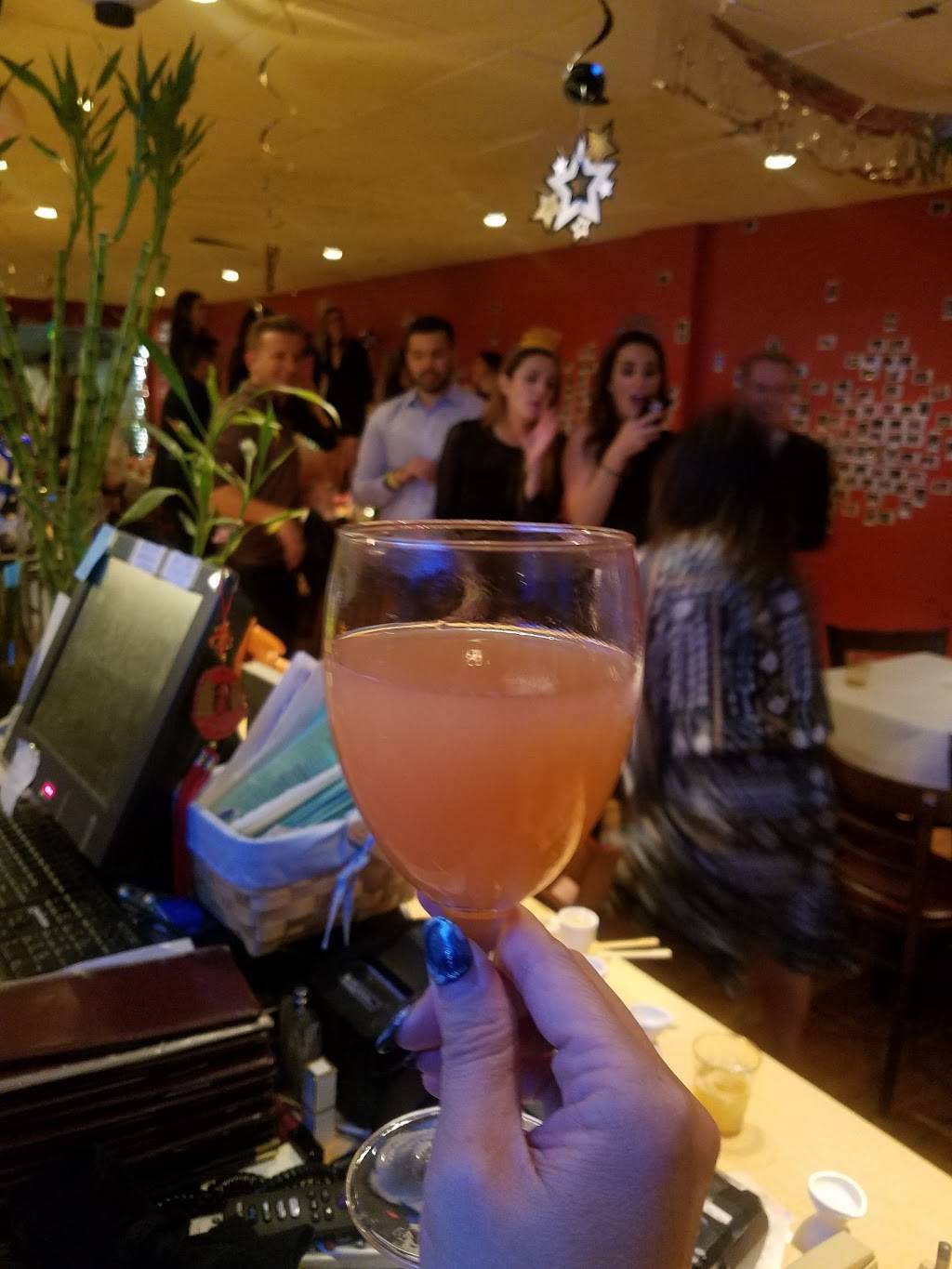 Marina Sushi Bar | restaurant | 2809, 2020 Lombard St, San Francisco, CA 94123, USA | 4154749332 OR +1 415-474-9332