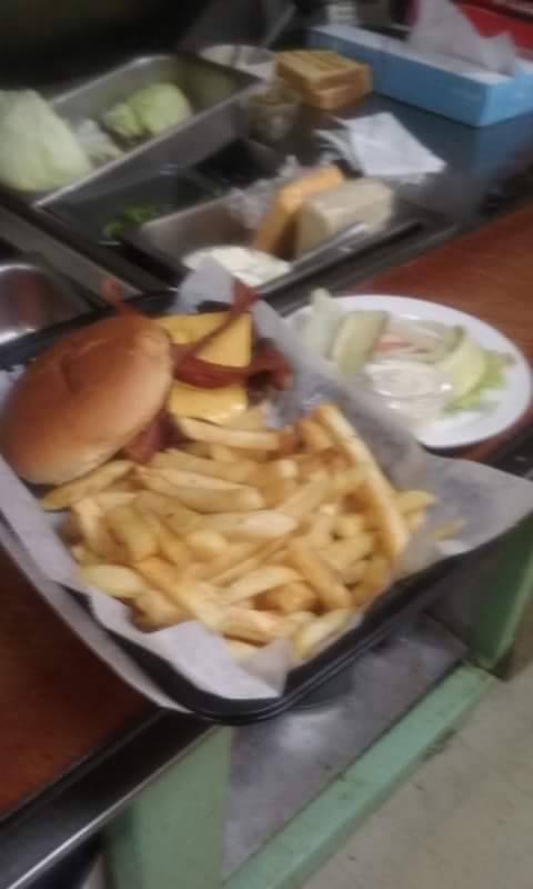 Whits Inn | restaurant | 1020 US-31, Whiteland, IN 46184, USA | 3175359511 OR +1 317-535-9511