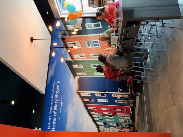 Mary Browns Chicken & Taters | restaurant | 18307 Yonge St Unit 2, East Gwillimbury, ON L9N 0A2, Canada | 9058367077 OR +1 905-836-7077