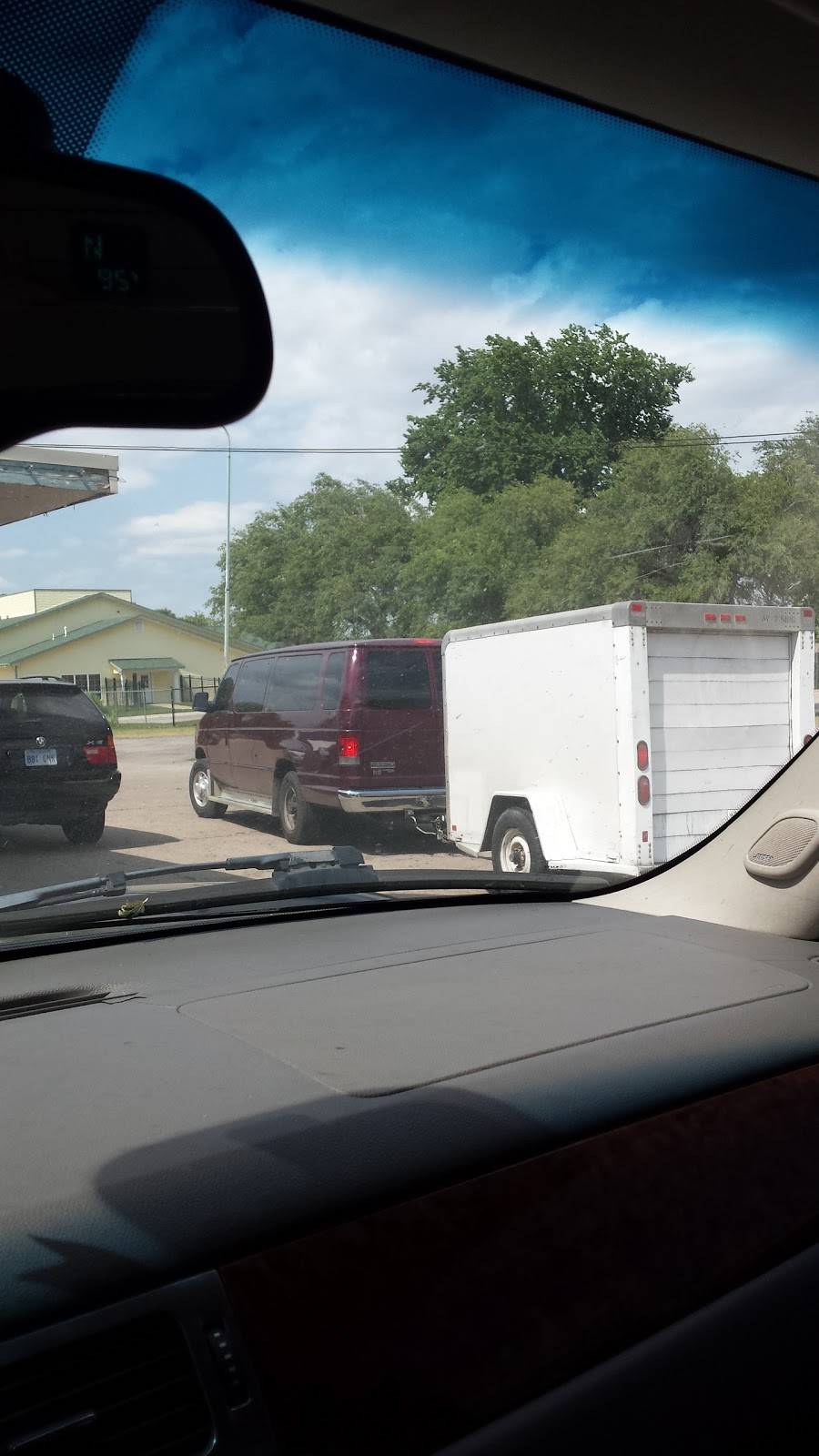 La Sorpesa- Plaza Mexico | shopping mall | 808 W 25th St N, Wichita, KS 67204, USA | 3168219228 OR +1 316-821-9228