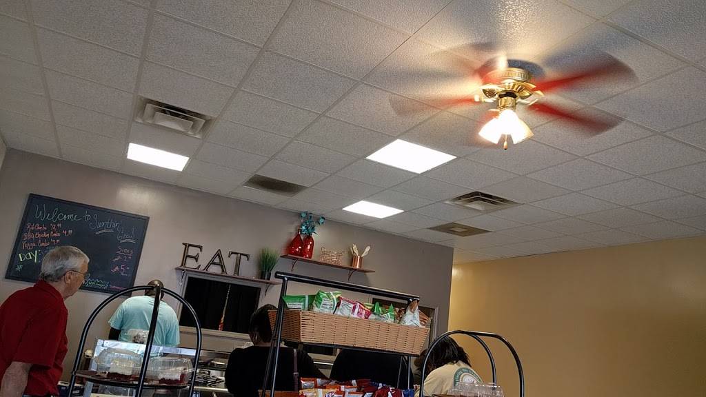 Sumthin Good Soul Food | restaurant | 4837 MacCorkle Ave SW, South Charleston, WV 25309, USA | 3047680968 OR +1 304-768-0968