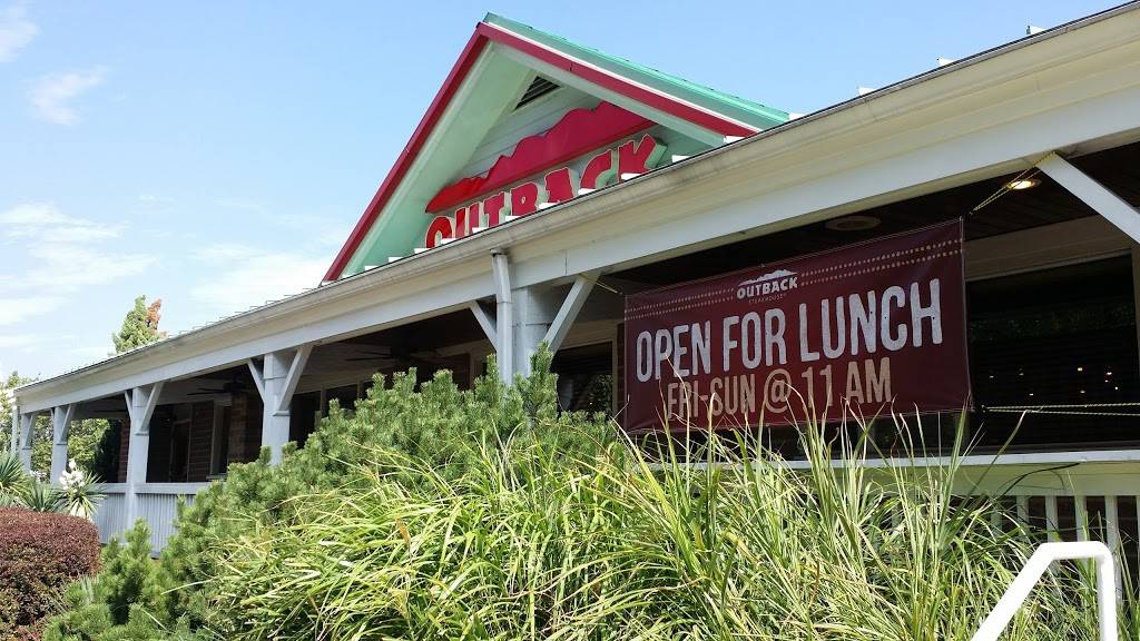 Outback Steakhouse | restaurant | 315 Maple Ave E, Vienna, VA 22180, USA | 7032420460 OR +1 703-242-0460