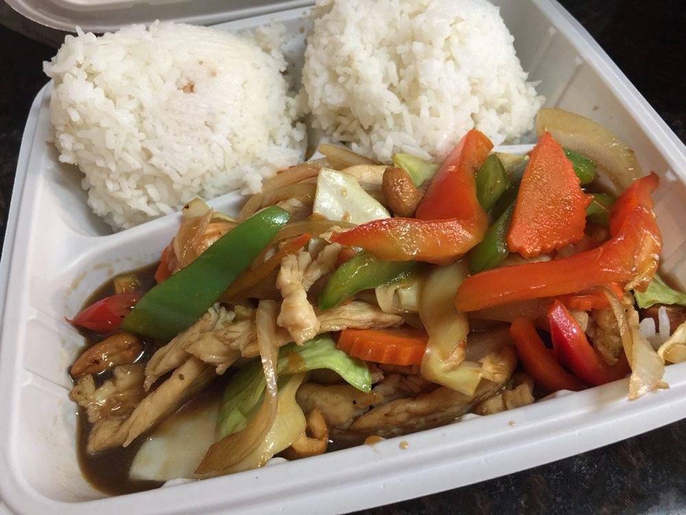 Talay Thai Restaurant | restaurant | 4520 200th St SW #208, Lynnwood, WA 98036, USA | 4256701340 OR +1 425-670-1340