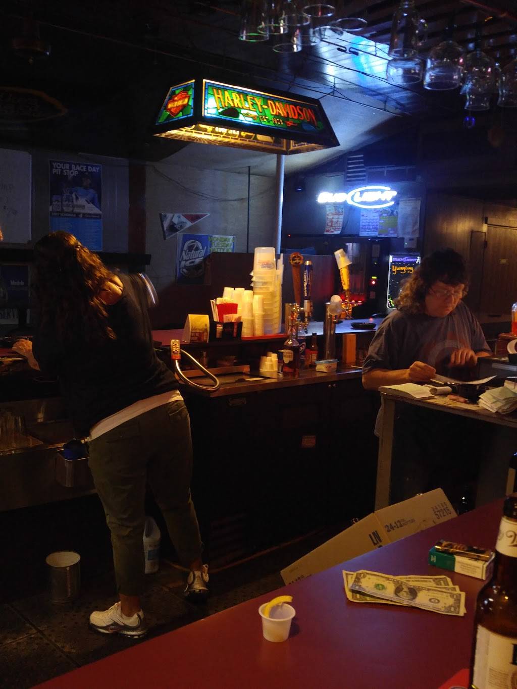 Monon Pub & Grill | restaurant | 106 E 4th St, Monon, IN 47959, USA | 2192539355 OR +1 219-253-9355