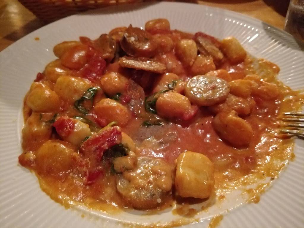 Cucina Rustica | restaurant | 8575 E Washington St, Chagrin Falls, OH 44023, USA | 4405434200 OR +1 440-543-4200