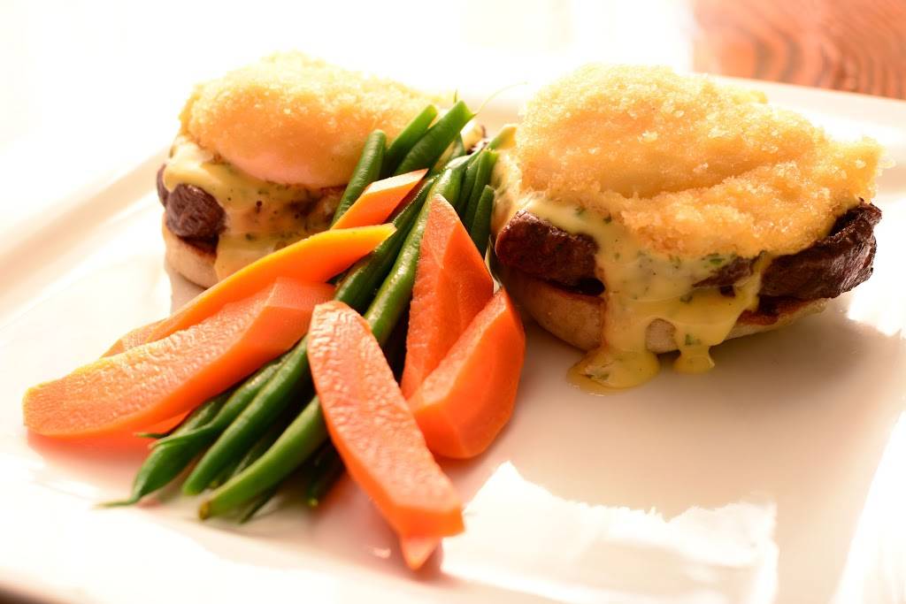 The Barn | restaurant | 1015 Sappington Rd, St. Louis, MO 63126, USA | 3149668387 OR +1 314-966-8387