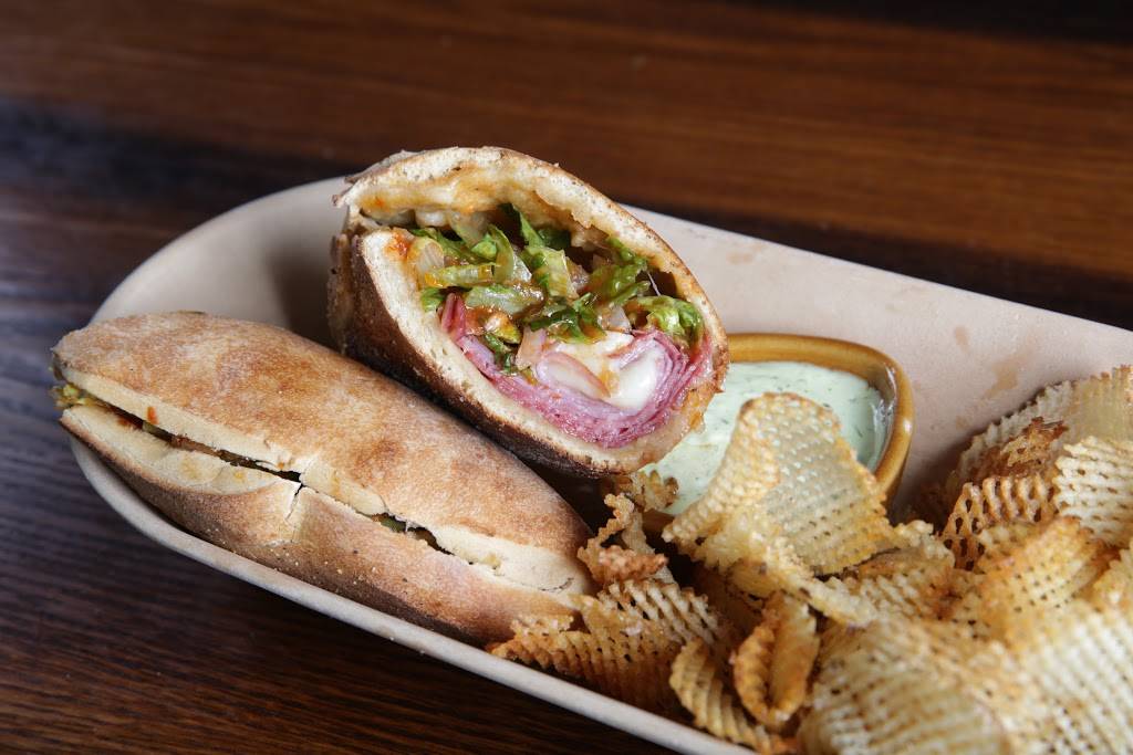 Roots Handmade Pizza | restaurant | 1924 W Chicago Ave, Chicago, IL 60622, USA | 7736454949 OR +1 773-645-4949