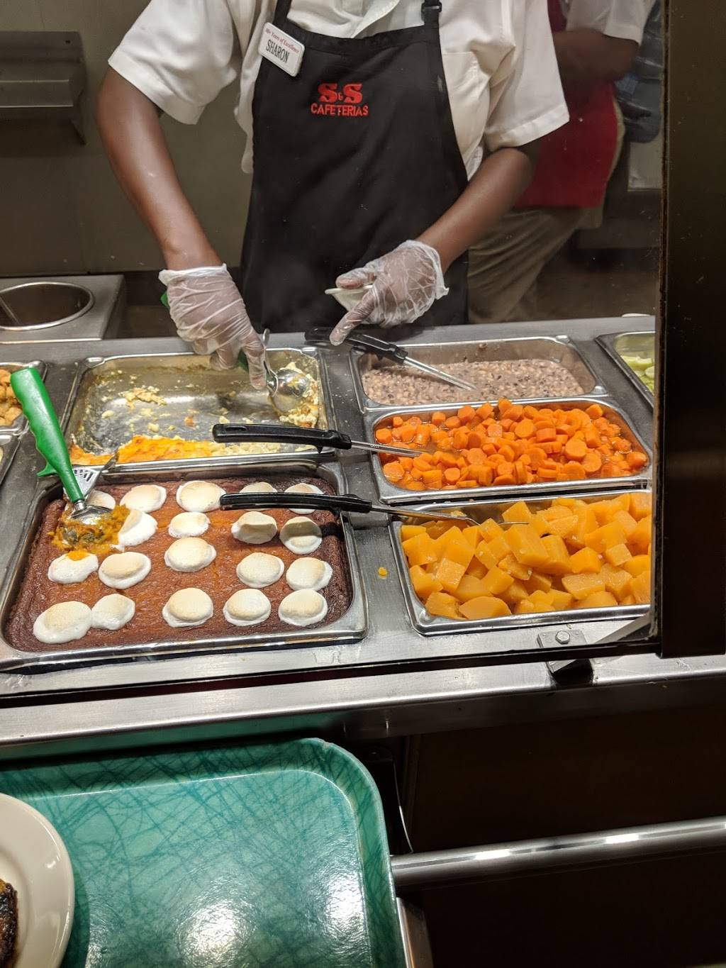 S & S Cafeteria | restaurant | 3724 Bloomfield Village Dr, Macon, GA 31206, USA | 4787885913 OR +1 478-788-5913