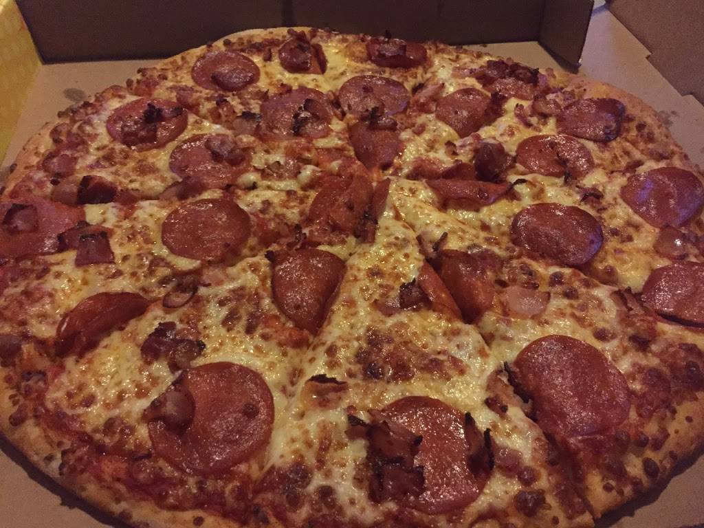 Ginos Pizza | restaurant | 1491 Innisfil Beach Rd #3, Innisfil, ON L9S 4B2, Canada | 8663104466 OR +1 866-310-4466