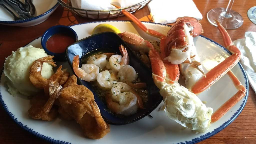 Red Lobster | restaurant | 1695 NW 87th Ave, Doral, FL 33172, USA | 3053925552 OR +1 305-392-5552