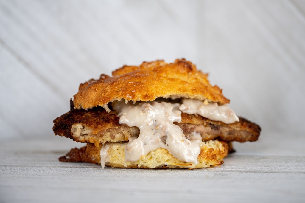 Big Mouth Biscuits | restaurant | 2442 Central Ave, Indianapolis, IN 46205, USA | 9403001208 OR +1 940-300-1208