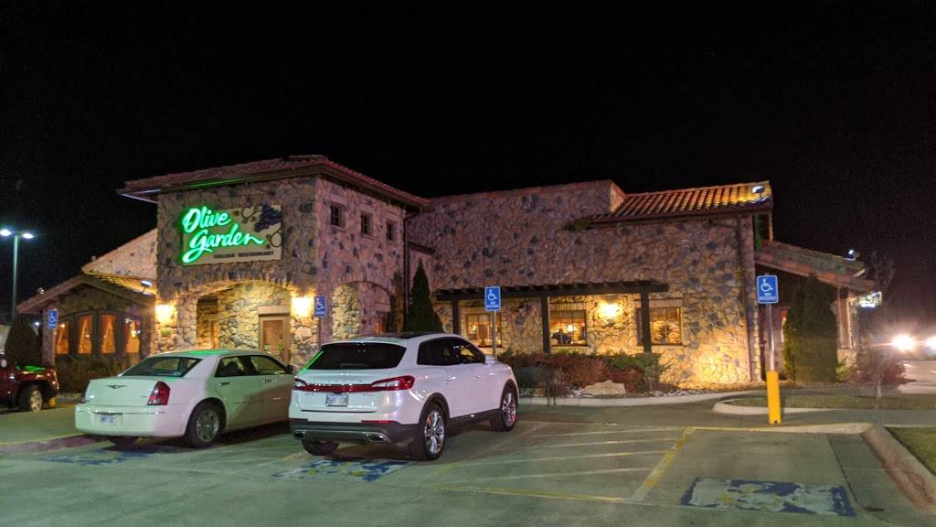 Olive Garden Italian Restaurant | meal takeaway | 2820 S 9th St, Salina, KS 67401, USA | 7858274266 OR +1 785-827-4266