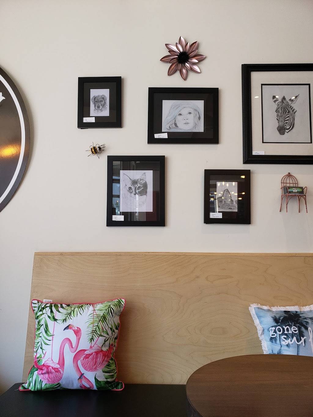 Cafe Oshawa House | restaurant | 62 King St W, Oshawa, ON L1H 1A6, Canada | 9052407355 OR +1 905-240-7355