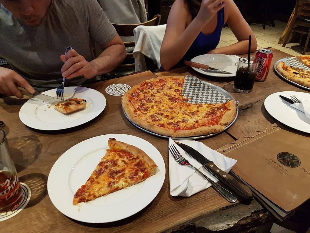 FBI Pizza | restaurant | 2336 Lake Shore Blvd W, Etobicoke, ON M8V 1B6, Canada | 4162510101 OR +1 416-251-0101