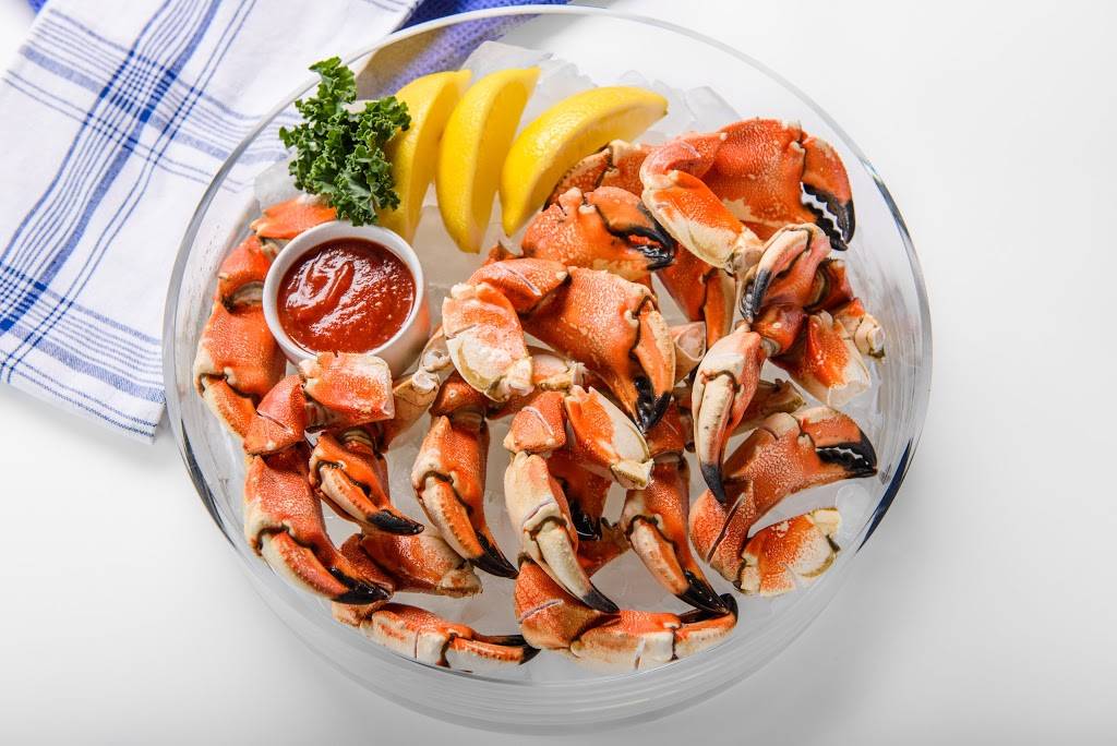 Oceans Fleet Fisheries, Inc. | restaurant | 20 Blackmer St, New Bedford, MA 02744, USA | 5089963742 OR +1 508-996-3742