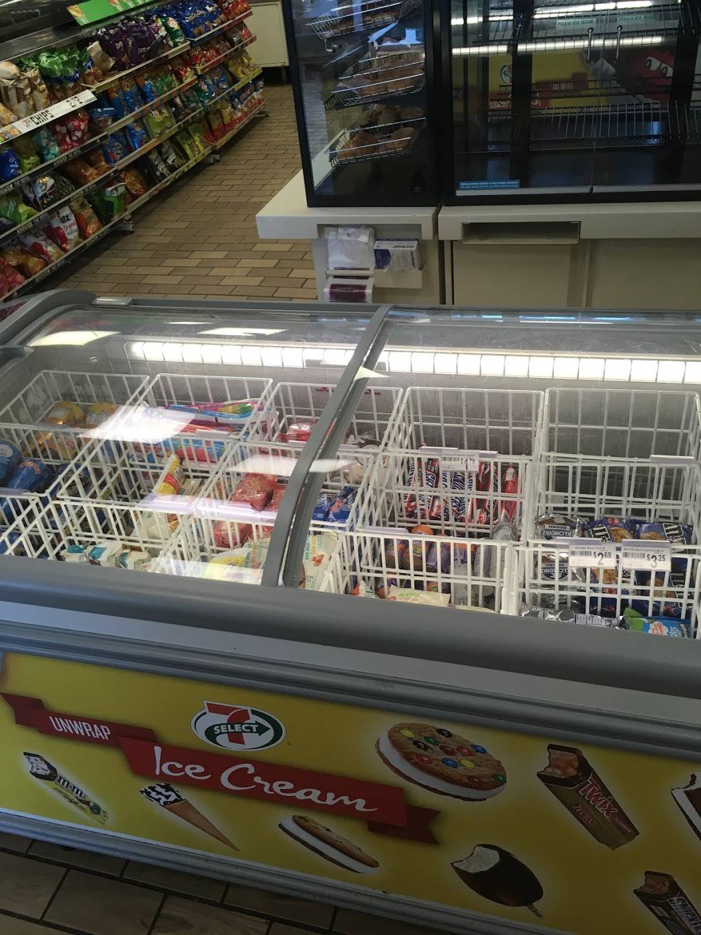 7-Eleven | bakery | 1400 Florida A1A, Vero Beach, FL 32963, USA | 7722319209 OR +1 772-231-9209