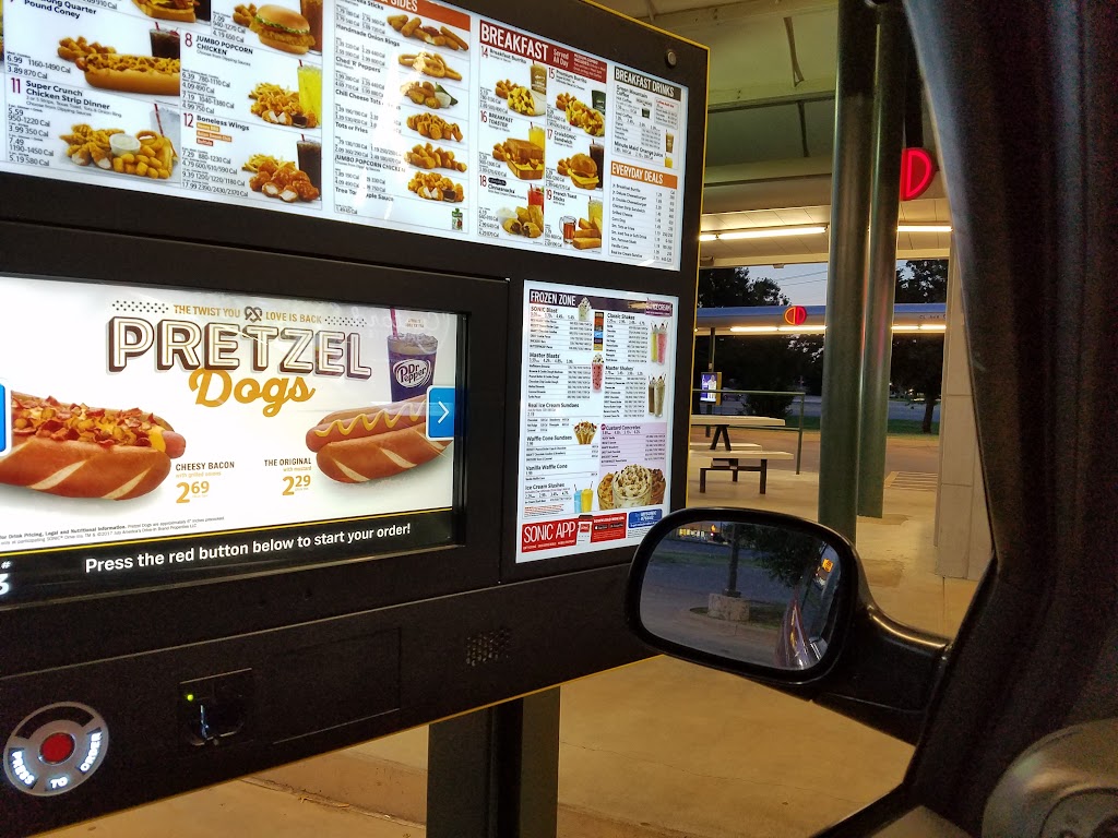 Sonic Drive-In | restaurant | 3911 Sheppard Access Rd, Wichita Falls, TX 76306, USA | 9408555422 OR +1 940-855-5422