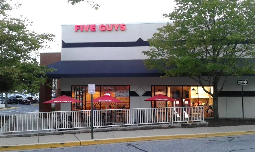 Five Guys | meal takeaway | 15784 Shady Grove Rd, Gaithersburg, MD 20877, USA | 3018693711 OR +1 301-869-3711