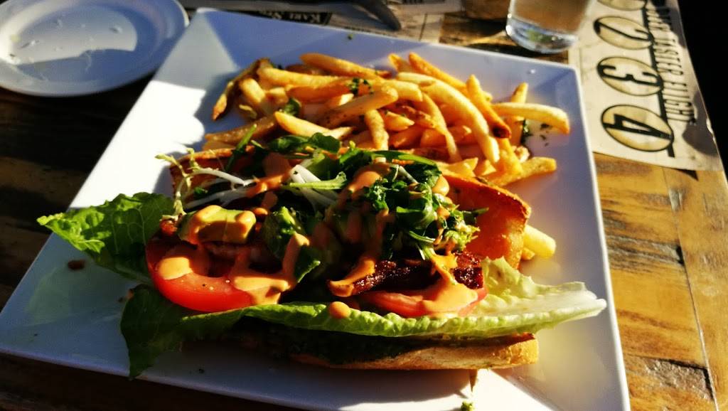 Karl Strauss Brewing Company | restaurant | 9675 Scranton Rd, San Diego, CA 92121, USA | 8585872739 OR +1 858-587-2739