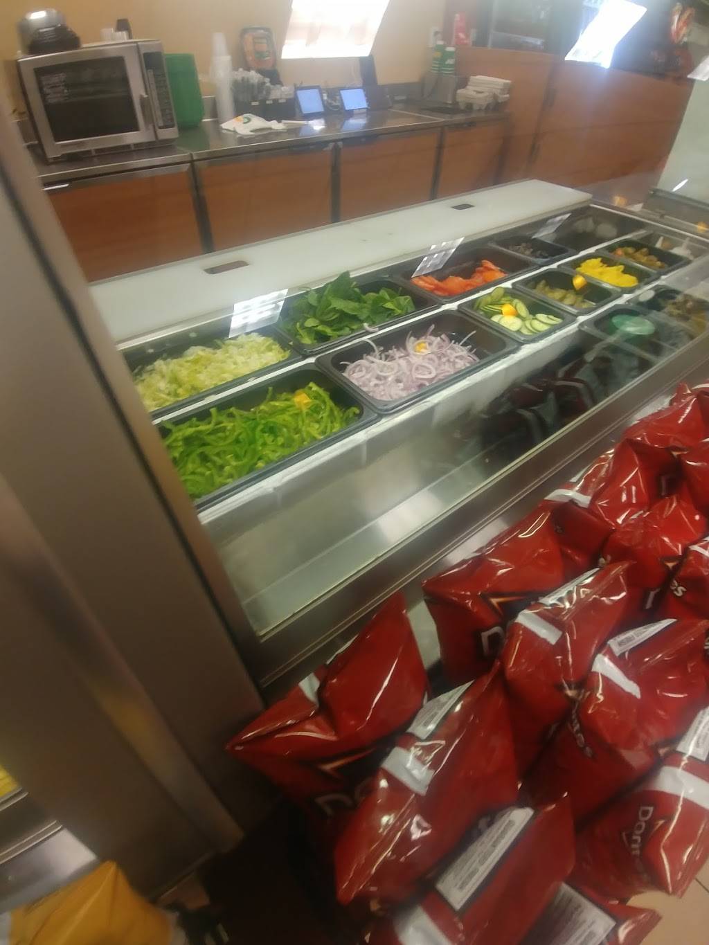 Subway | restaurant | 1556 W Gray St A, Houston, TX 77019, USA | 2819742016 OR +1 281-974-2016